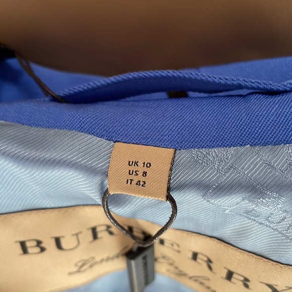 New! Burberry Sky Blue Trench Coat 🧥 - Picture 10 of 16